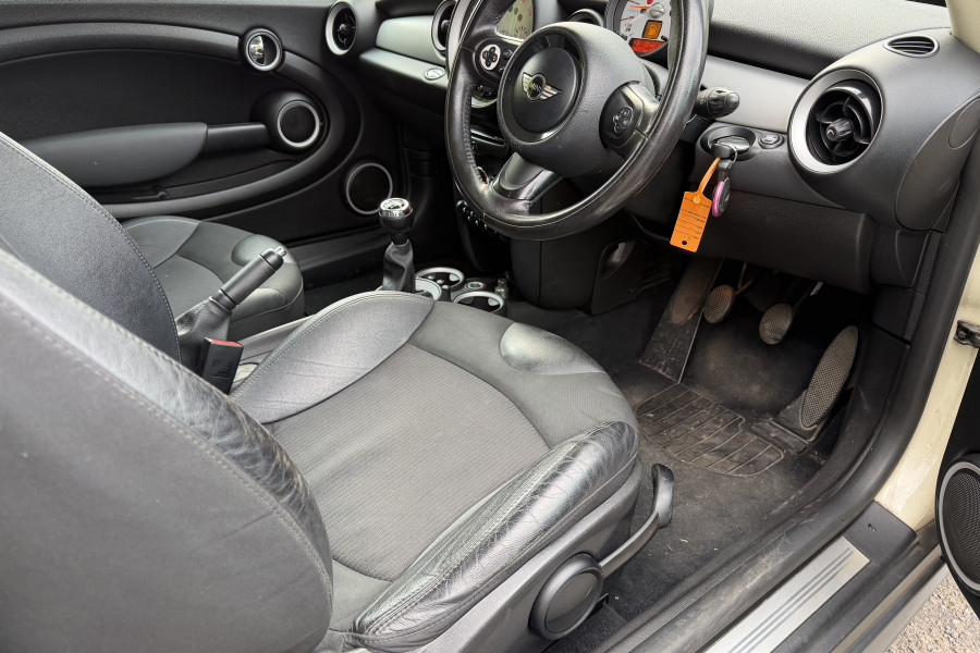 MINI Hatch 