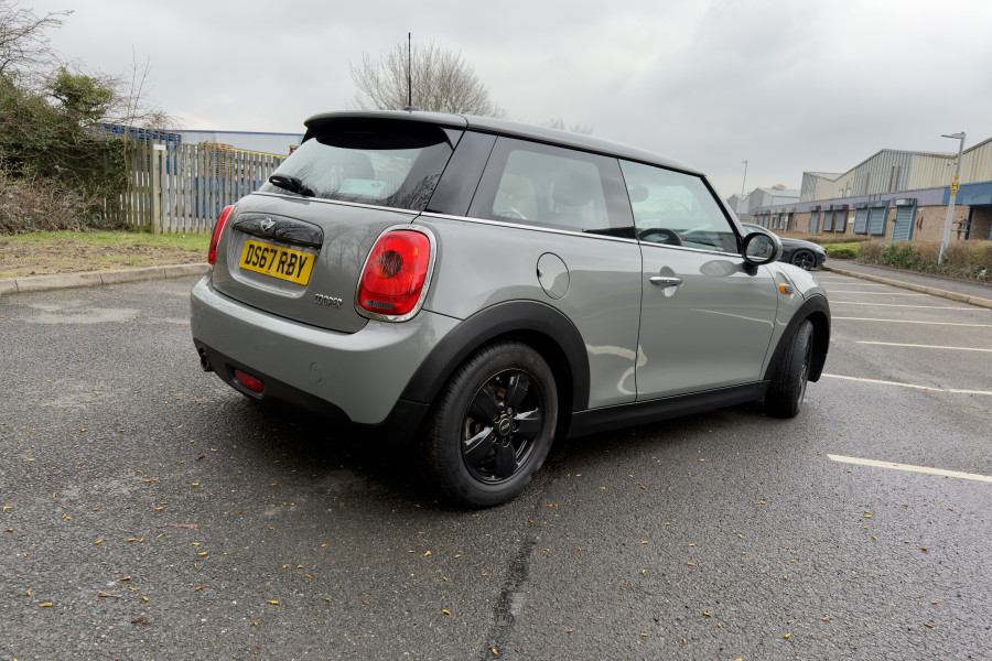 MINI Hatch 
